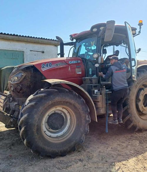 Tractor-mare-Case-240-CP-5